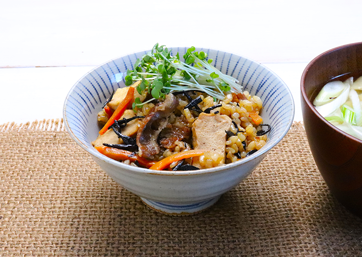 ひじきの発芽玄米炊き込みご飯